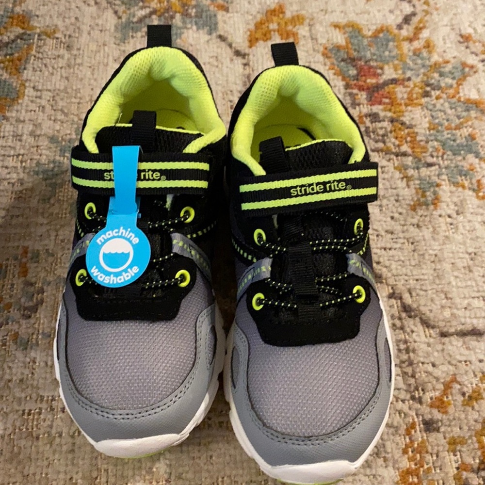BRAND NEW Stride Rite boys’ sneakers SZ 13W